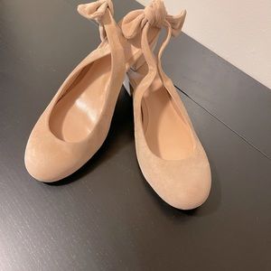 Round toe sueded “ballet slipper”